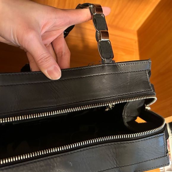 Salvatore Ferragamo Silver Chain Tote Bag Black - Picture 14 of 14